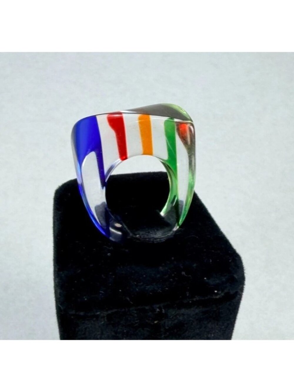 Vintage Retro Lucite Rainbow Stripe Chunky Ring Clear Acrylic Mod Statement Ring